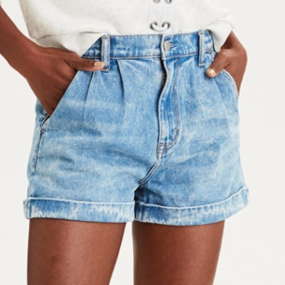 American Eagle Mom Jean Denim Short Size 12